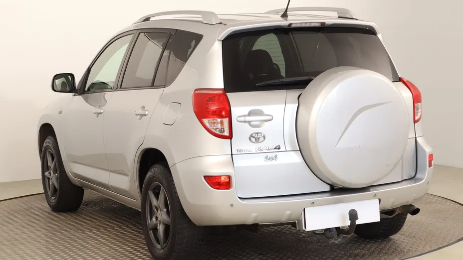 Toyota RAV4 -