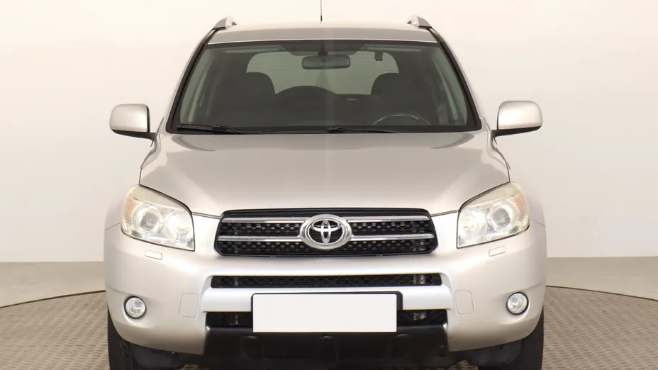 Toyota RAV4 -
