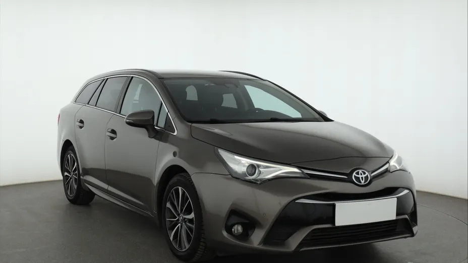 Toyota Avensis -