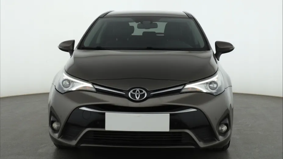 Toyota Avensis -