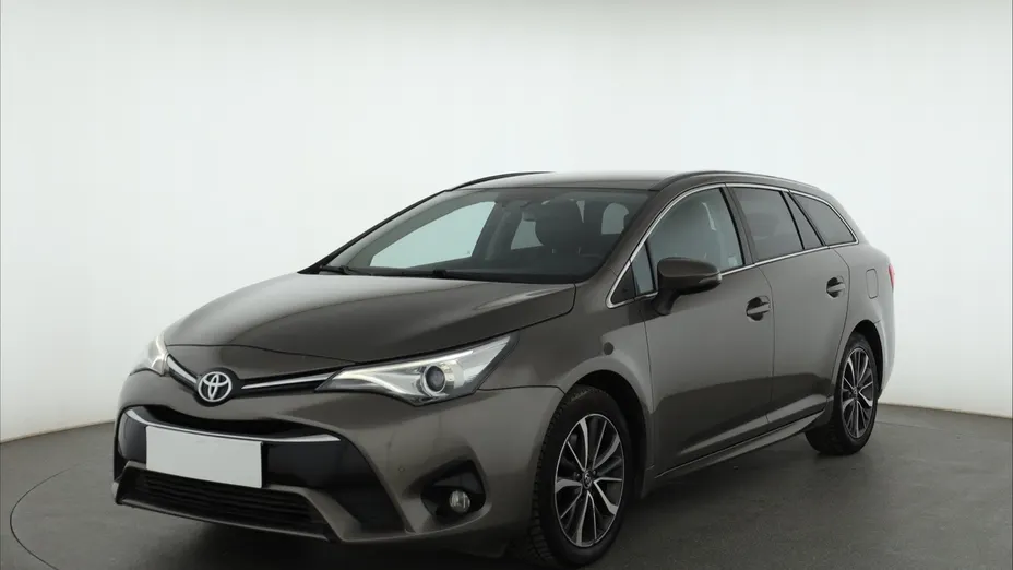 Toyota Avensis -