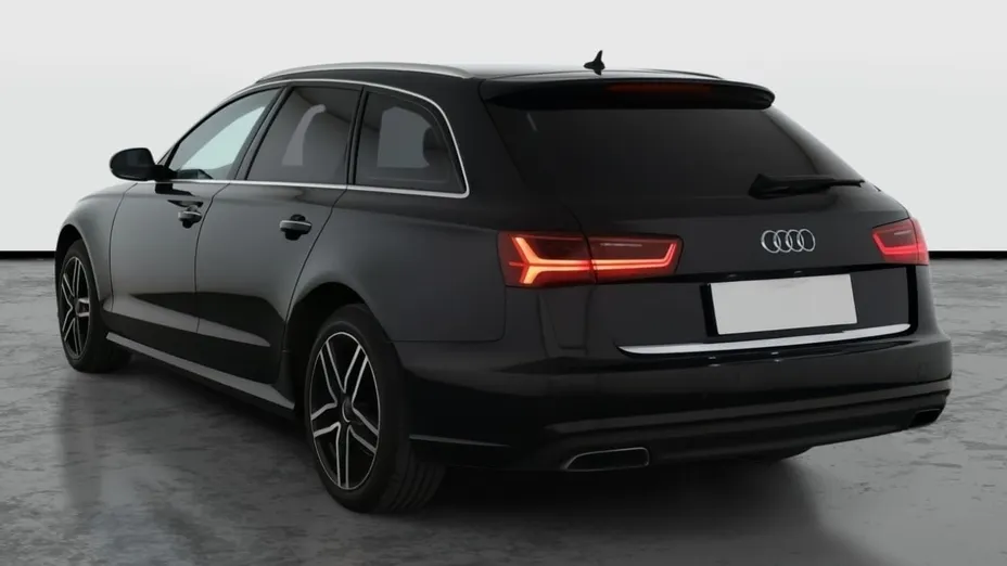 Audi A6 -