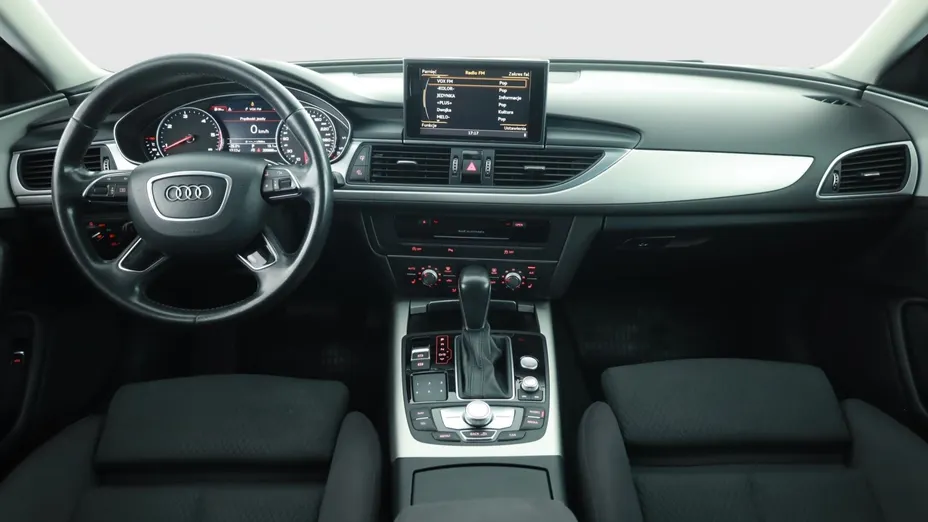 Audi A6 -