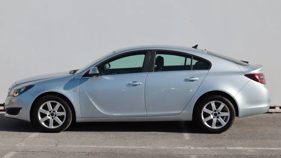 Opel Insignia -