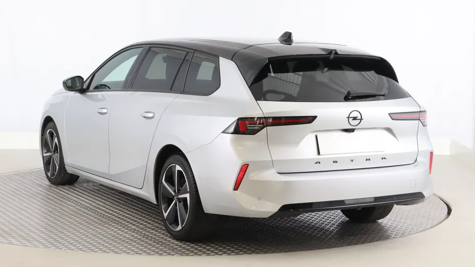 Opel Astra -