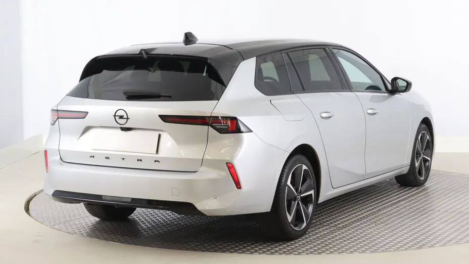 Opel Astra -