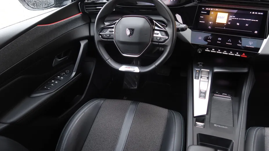 Peugeot 308 -