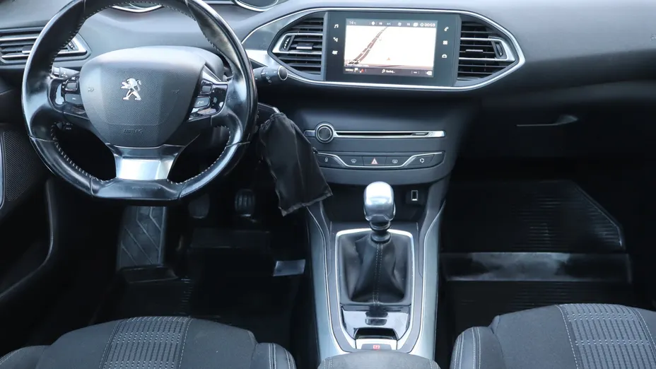 Peugeot 308 -