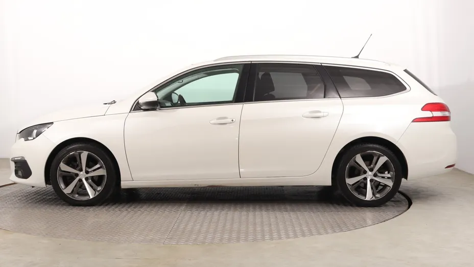 Peugeot 308 -