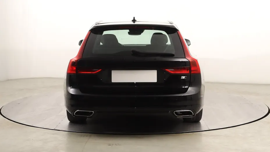 Volvo V90 -