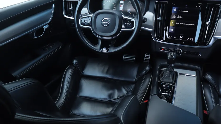 Volvo V90 -