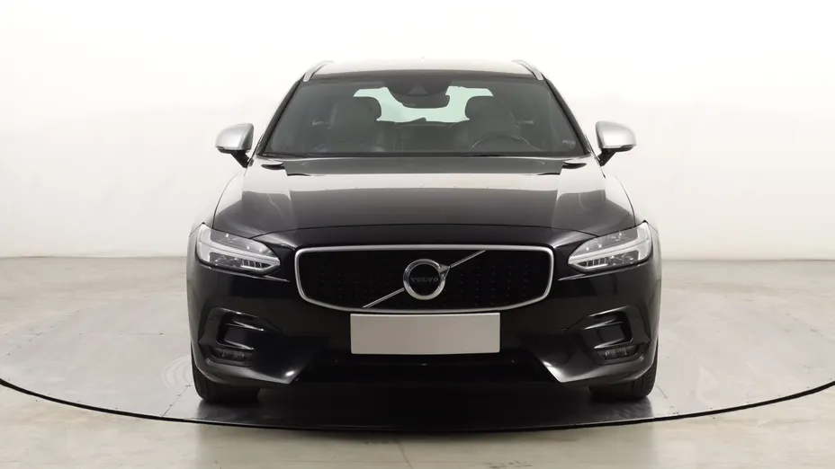 Volvo V90 -