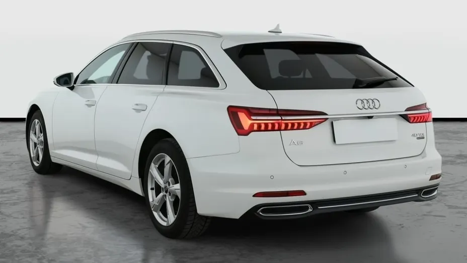 Audi A6 -