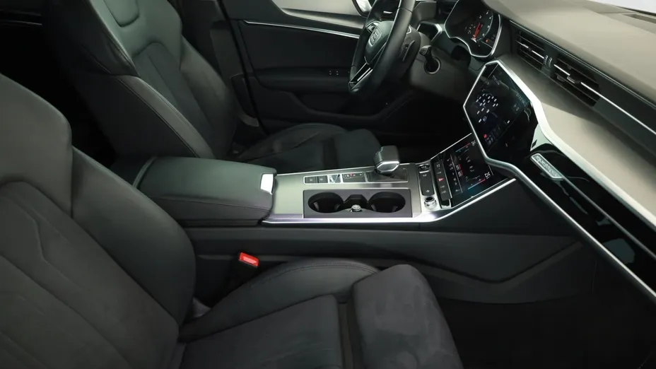 Audi A6 -