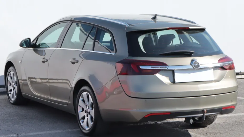 Opel Insignia -