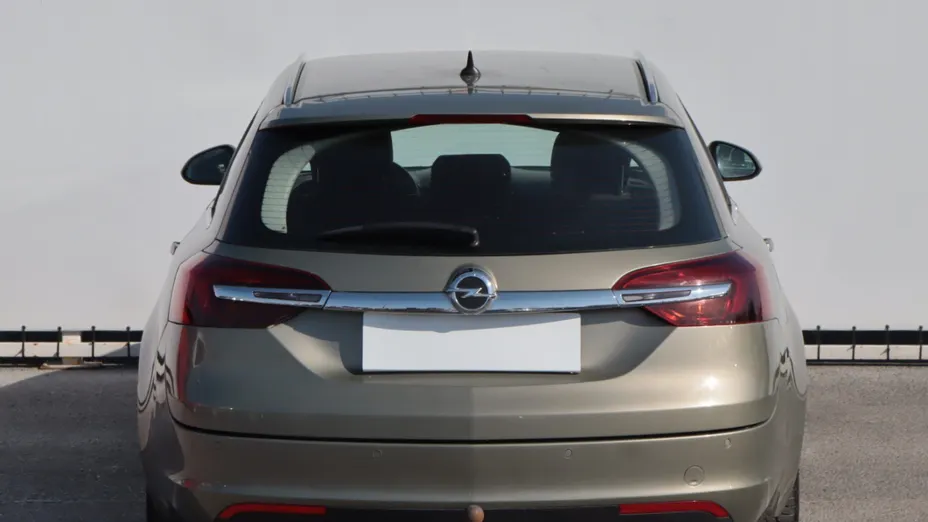 Opel Insignia -