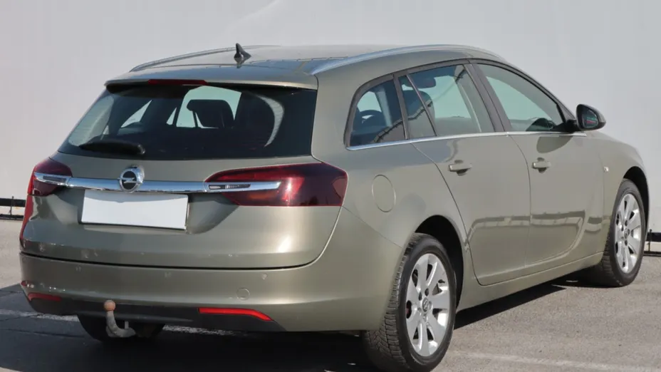 Opel Insignia -