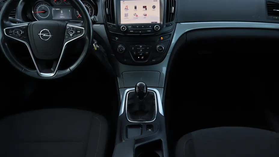 Opel Insignia -