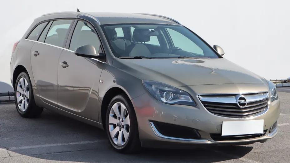 Opel Insignia -