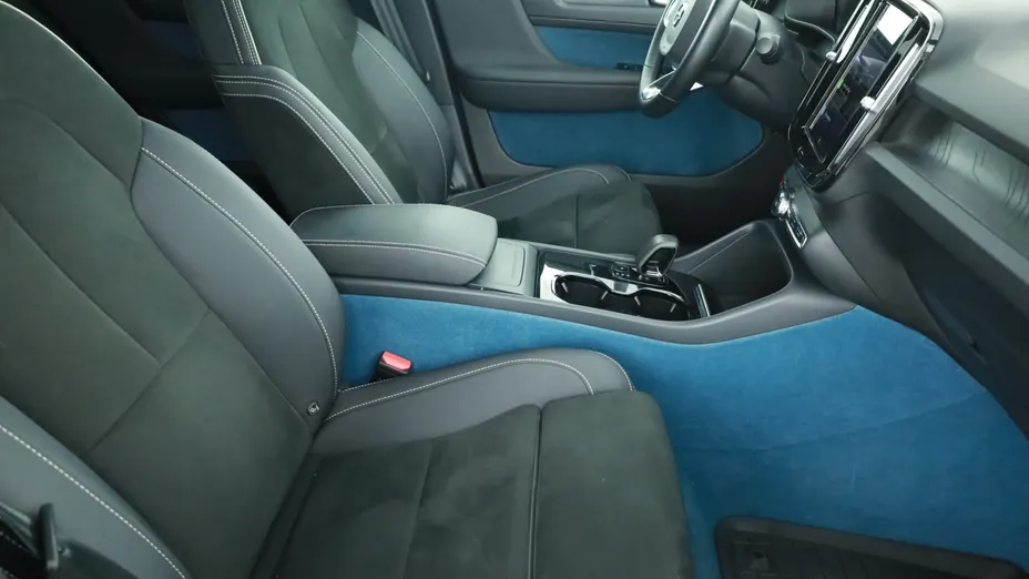 Volvo C40 -