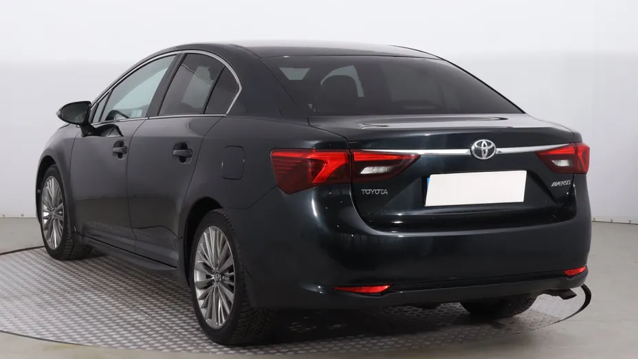 Toyota Avensis -