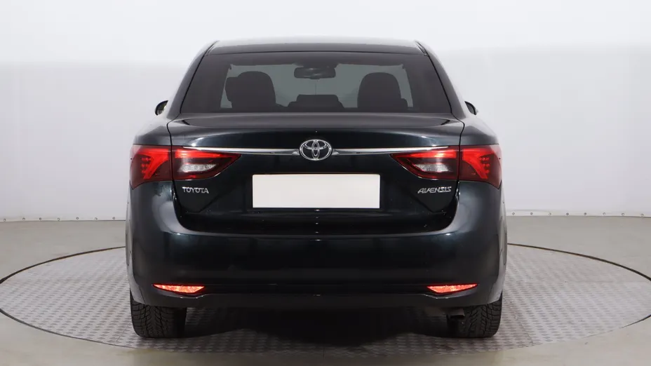 Toyota Avensis -