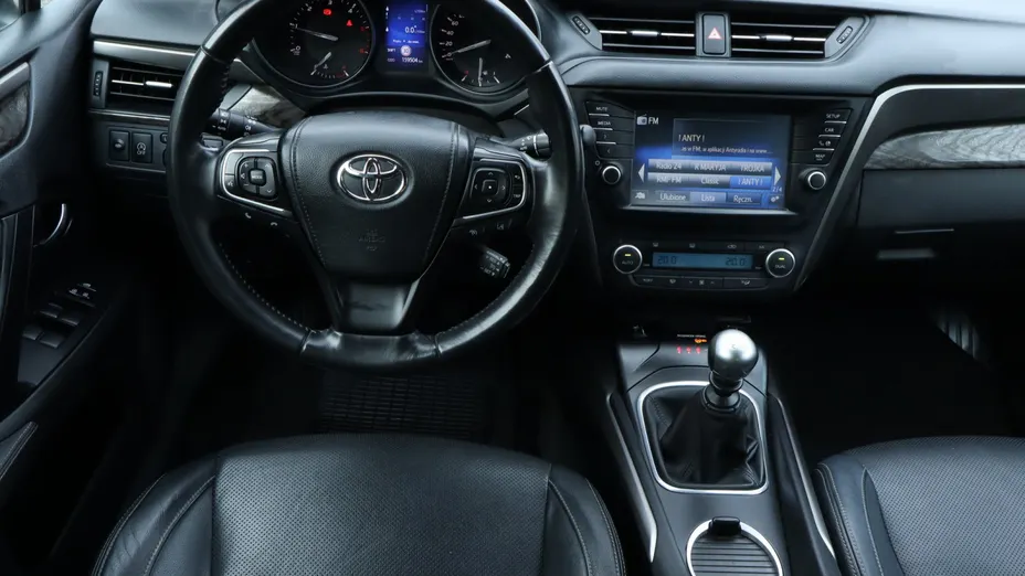 Toyota Avensis -