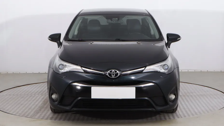 Toyota Avensis -