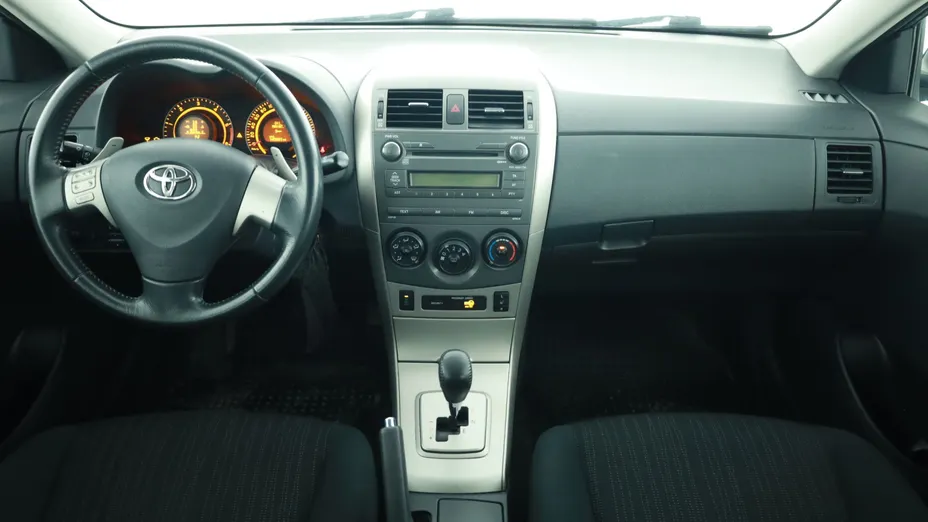 Toyota Corolla -