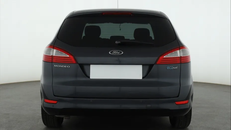 Ford Mondeo -