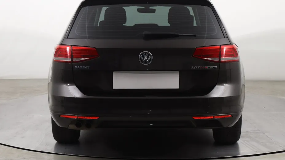 VW Passat -
