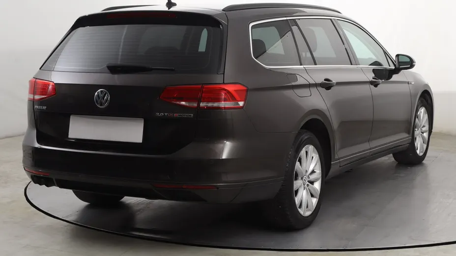 VW Passat -