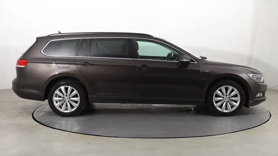 VW Passat -