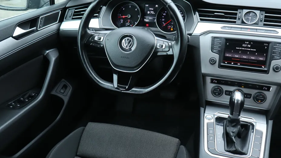 VW Passat -