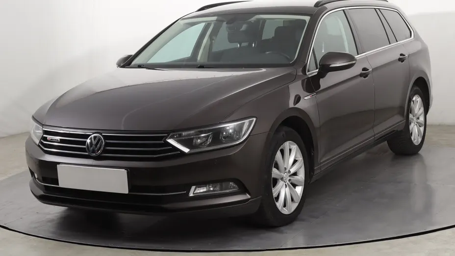 VW Passat -