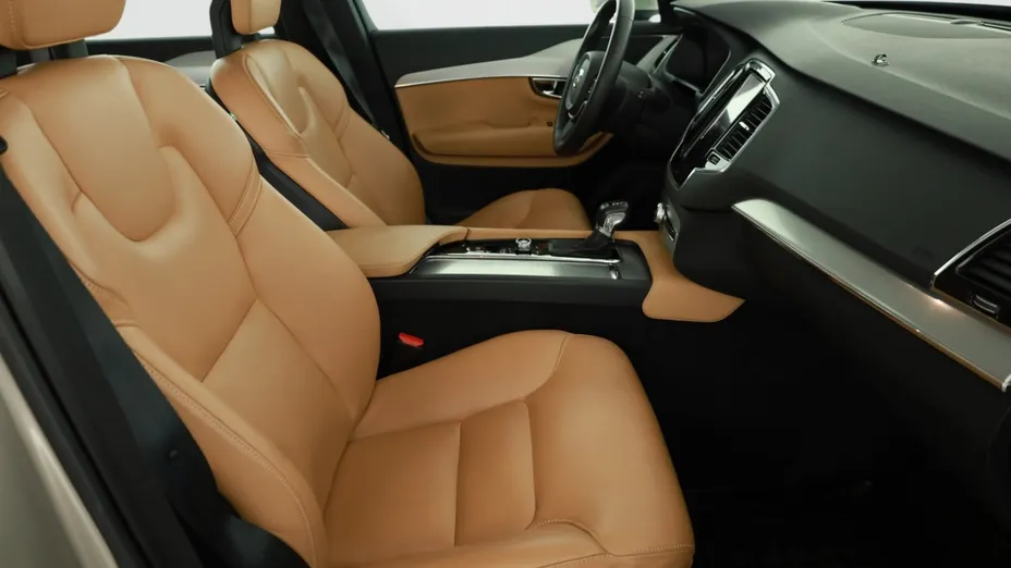 Volvo XC90 -