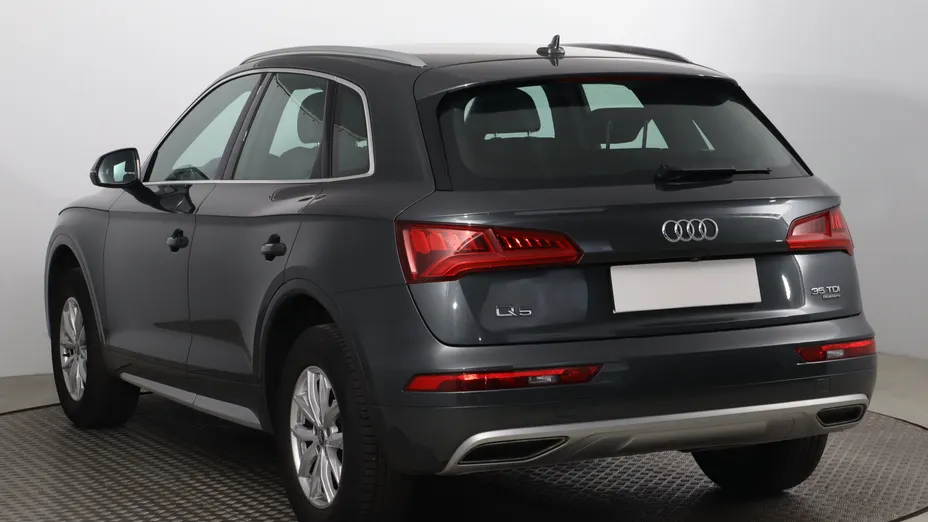Audi Q5 -