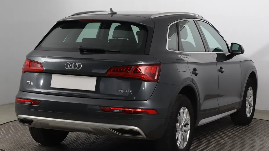 Audi Q5 -