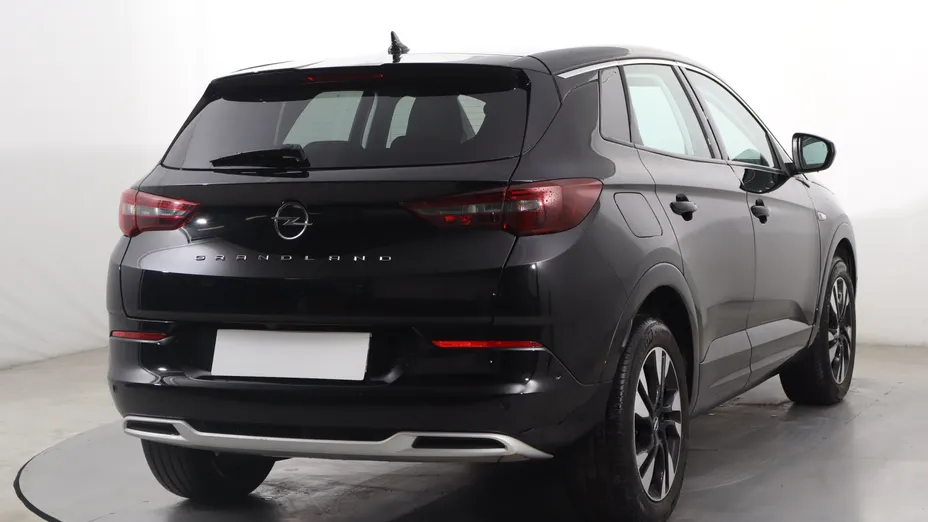 Opel Grandland -