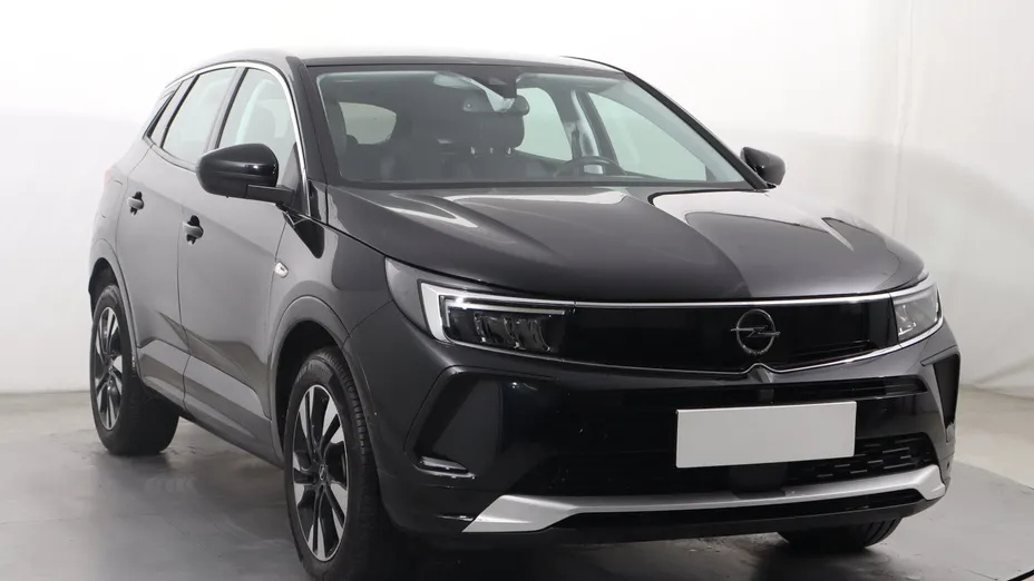 Opel Grandland -