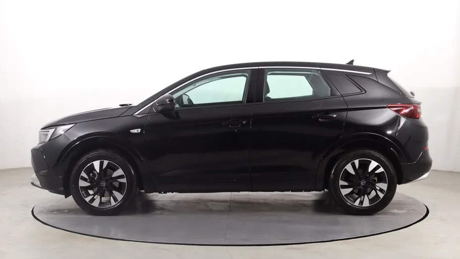 Opel Grandland -