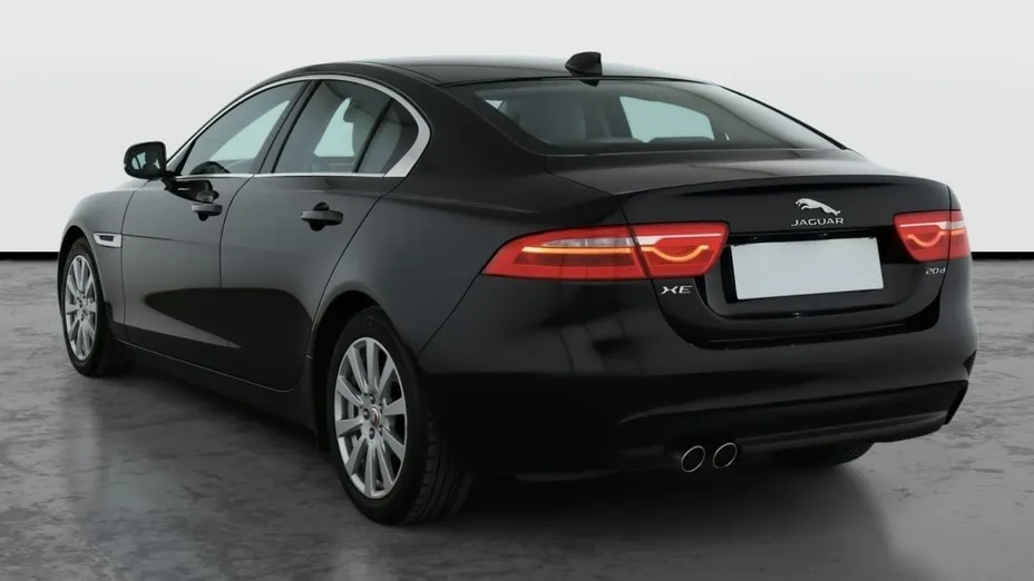 Jaguar XE -