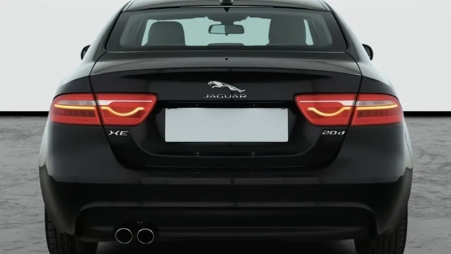 Jaguar XE -