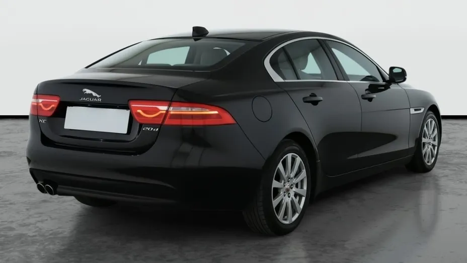 Jaguar XE -