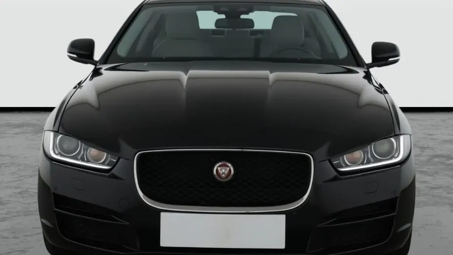 Jaguar XE -