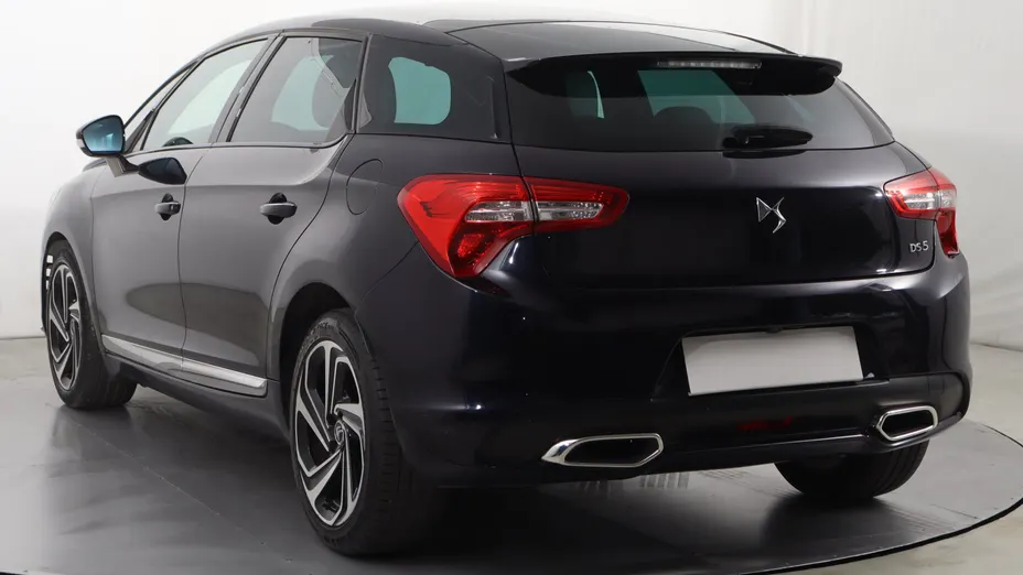 DS 5 -