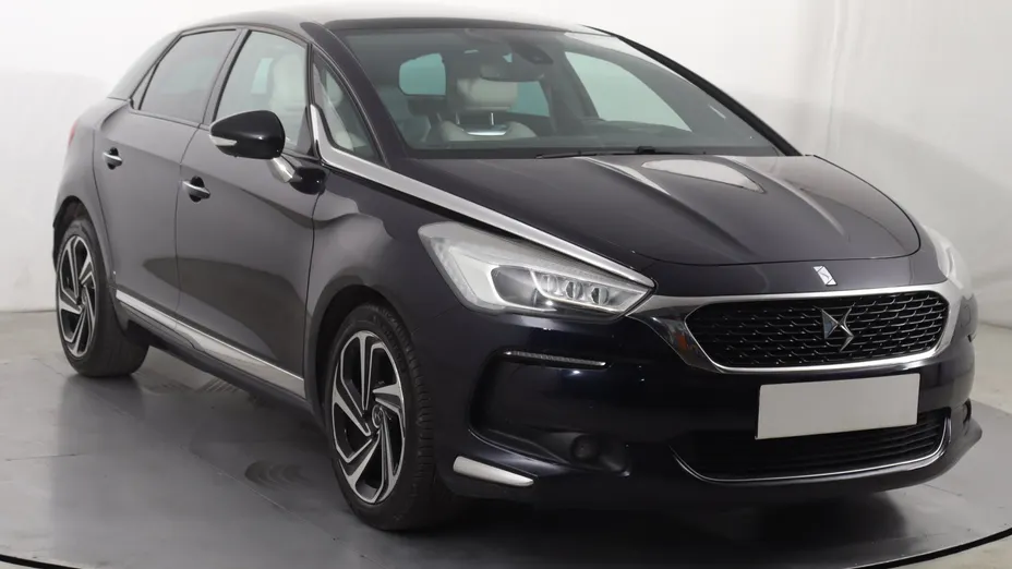 DS 5 -