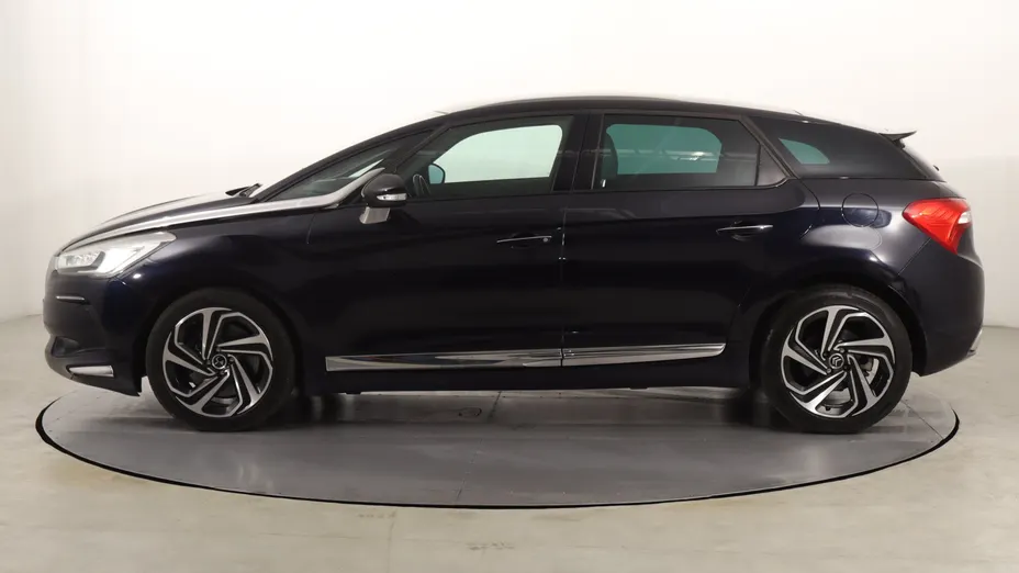 DS 5 -