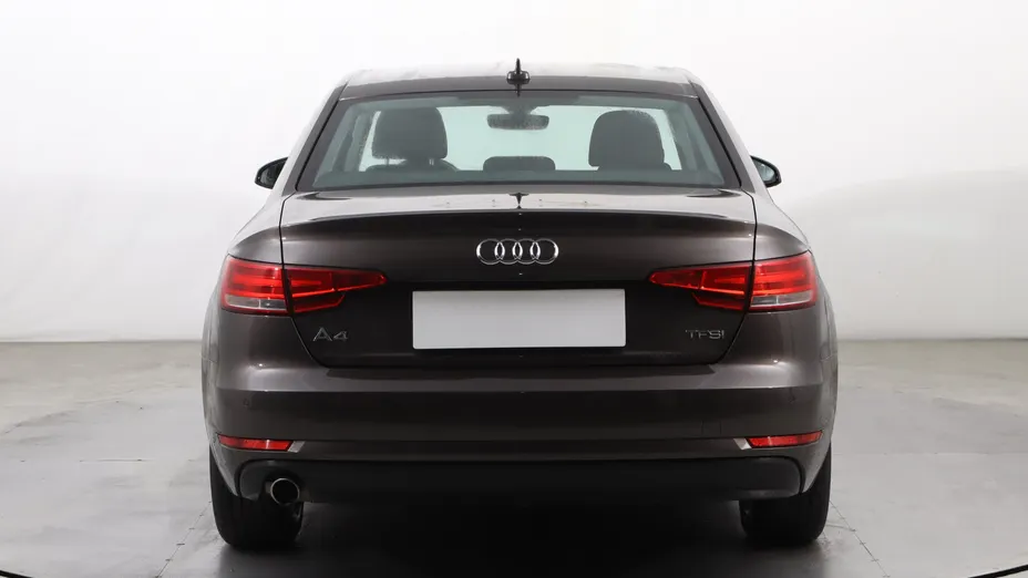 Audi A4 -