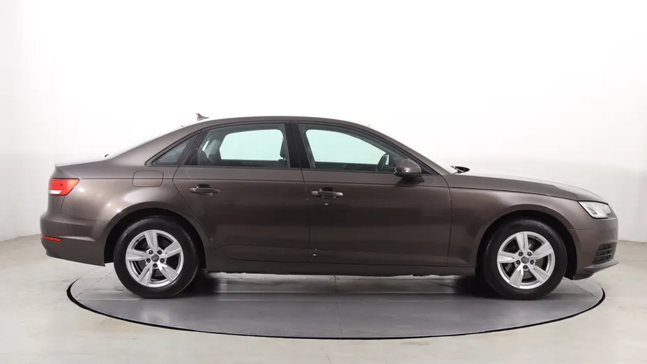 Audi A4 -